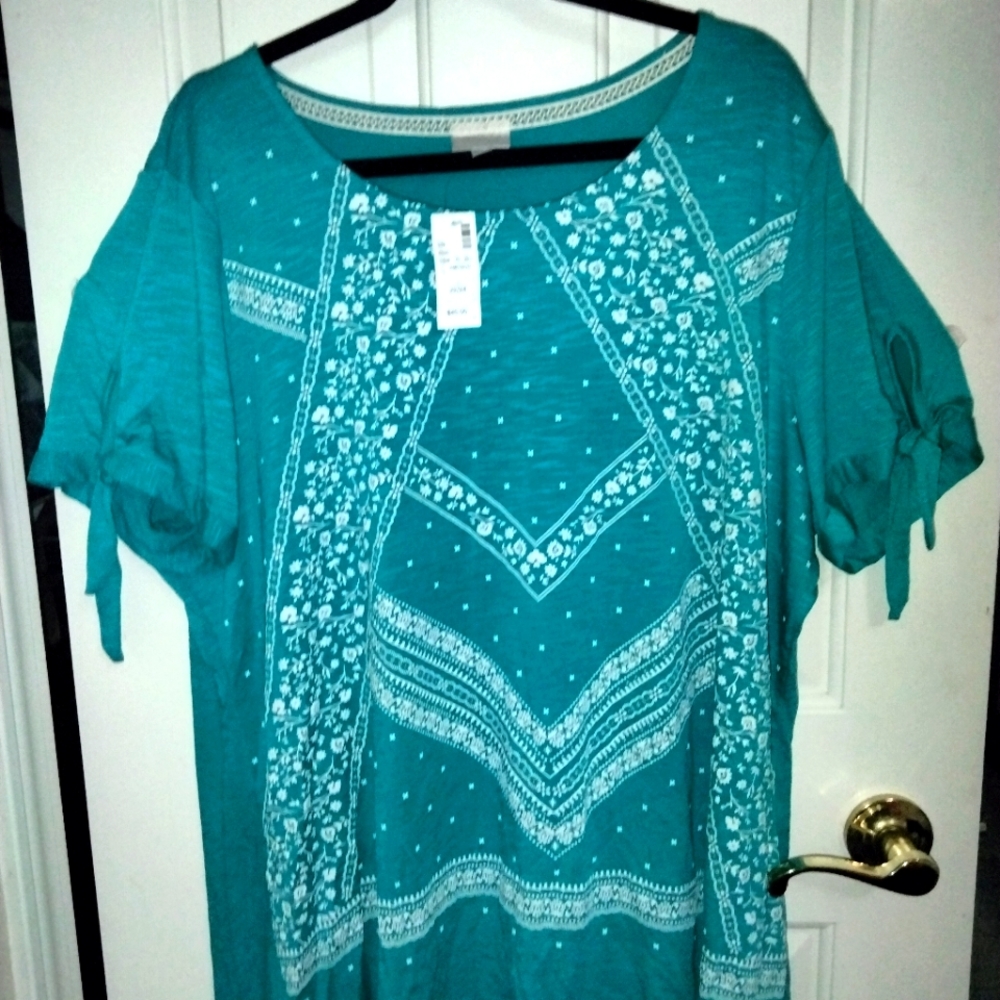 New women's beautiful design soft shirt top Aqua size 22/24 Avenue